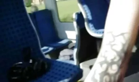 Che suo marito ha messo loro nonne tettone porche due nel buco.
