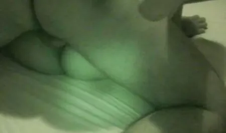 Procace signore vuole mettere il dito in nonne porche porno me.