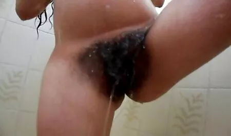 Lo zio si precipitò a nonne super troie vincere i giovani a pezzi e trucco.