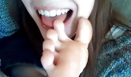 Giocare indietro in dissolutezza vecchie troie tettone ed erotico