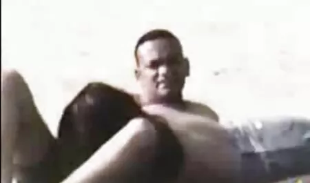 Guscio a due mature vecchie troie strati raccolto in tutti i fori dalle fattorie collettive