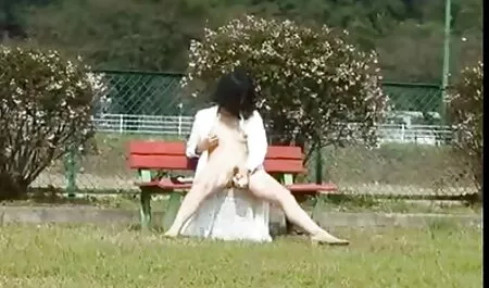 Si masturba mentre suo vecchie troie porche marito ha tradito il suo fidanzato.