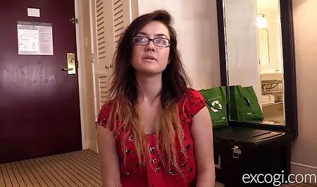 Paga vecchie troie arrapate quella della tua ragazza.