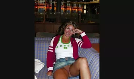 Anche alla fattoria vecchie troie porno collettiva e