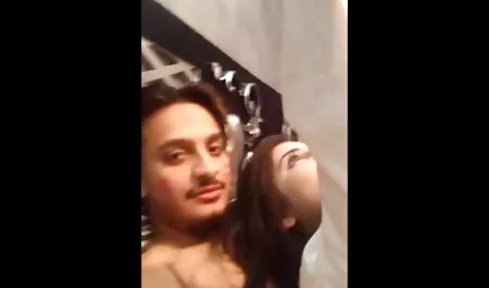Bionda con un marito vecchi troie con un giovane