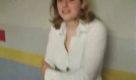 Donna sexy ha bisogno di una porno vecchie troie sessione di sesso.