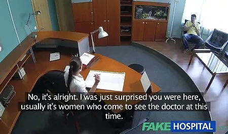 Nero, rivolto alla fotocamera duro come una donna bianca nonne troie it