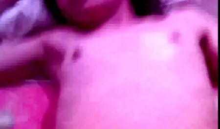 Gli studenti hanno goduto di un nonne toie sacco di sperma in una piccola cosa.
