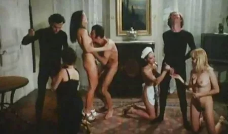 Mi piace grasse vecchie troie avere una tale cameriera!