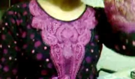 Suo marito andò a letto con sua video porno nonne zoccole moglie come amico di famiglia.