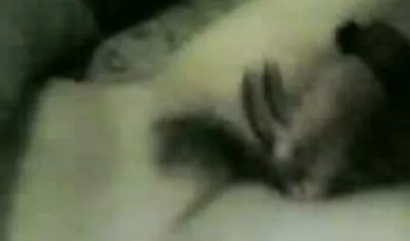 Brutale gangbang vecchie troie in Garage