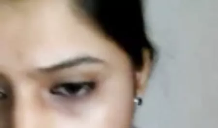Spettacolare nonne troie in calore porno con una ragazza dolce