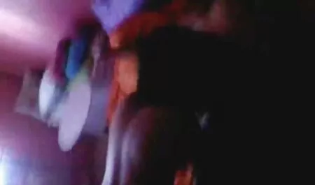 Una donna vecchie troie porno che era un soldato, per favore.